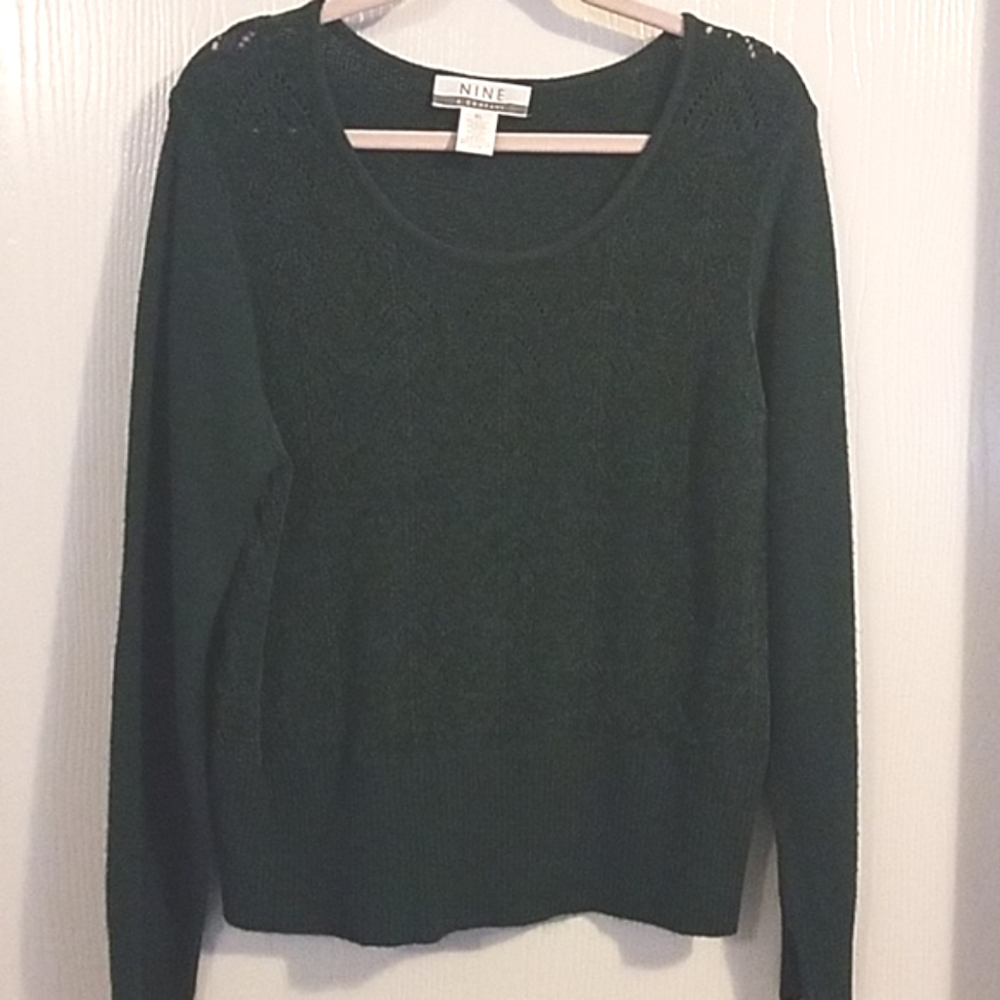 Nine and co brand Dark Green sweater size XL